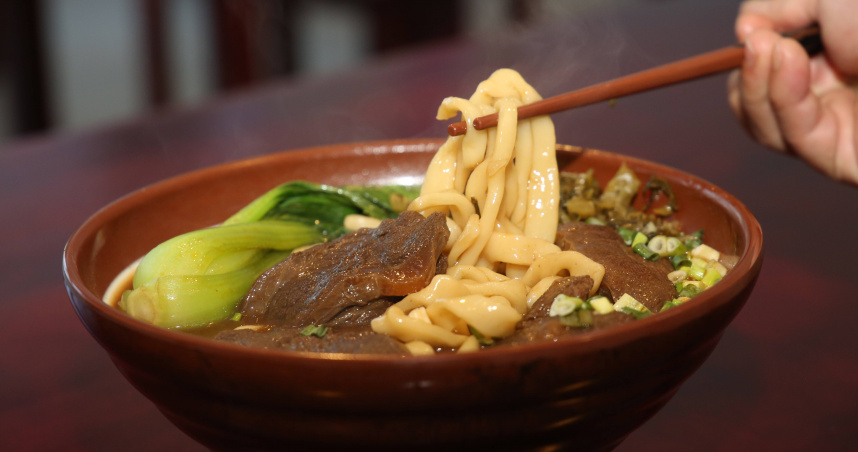 牛肉麵奪冠！醫揭5大傷腎午餐排行榜　天天吃恐走向洗腎