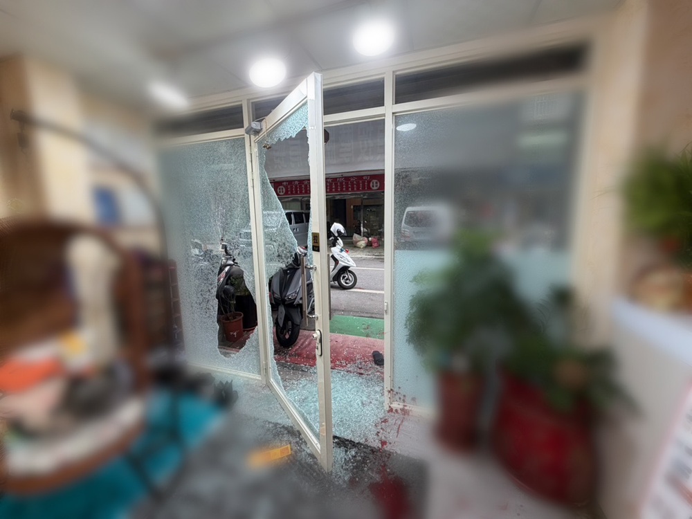 美甲店被砸店潑漆　疑感情糾紛警南下台中拘提4人