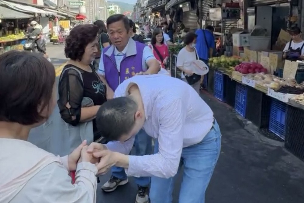 謝國樑走訪七堵南興市場高人氣　期待公辦政見會辯論