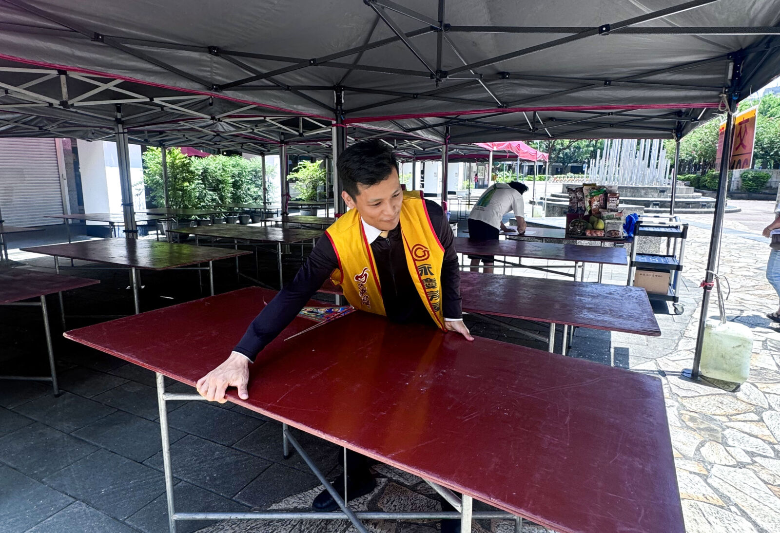 永慶房屋支援雙北逾4300場中元普渡　萬頂帳篷守護祭拜現場 13