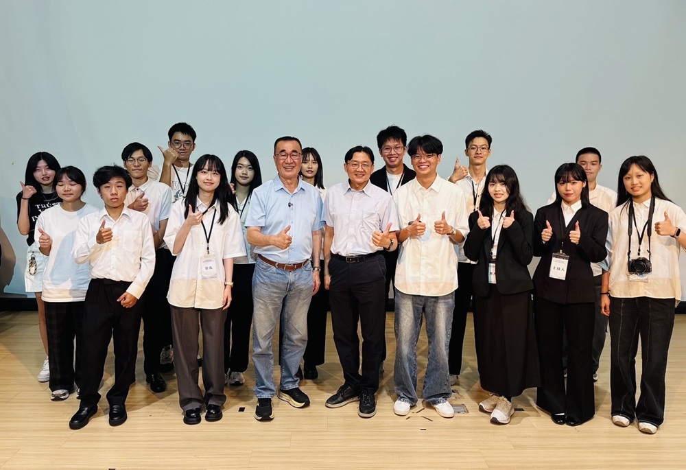 李四川受邀北大演講分享人生路　學生反應踴躍有問必答