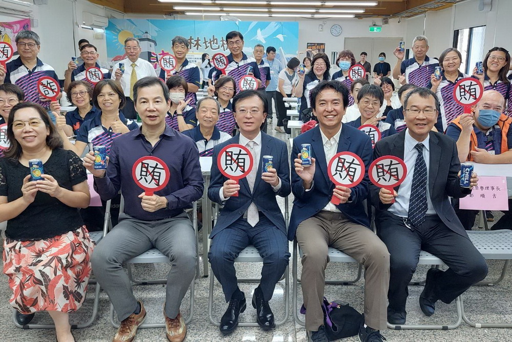 士檢攜手榮觀與更保　即時送暖更生人
