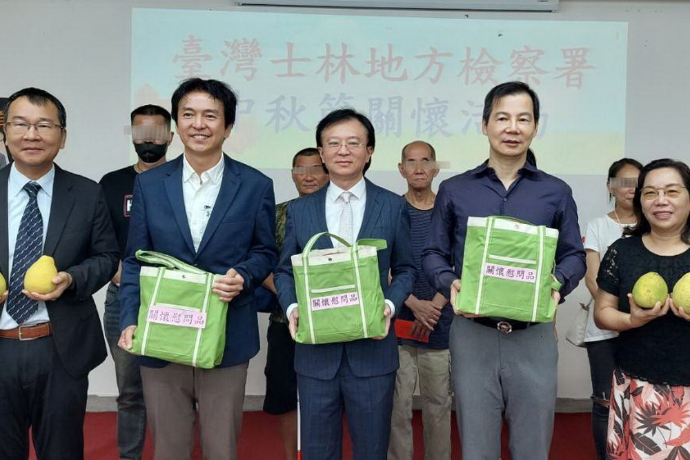 士檢攜手榮觀與更保　即時送暖更生人 11