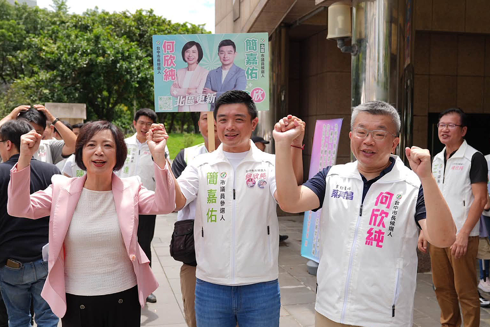 綠營台中4議員候選人合體沈伯洋　盼乘著「洋流」突破重圍
