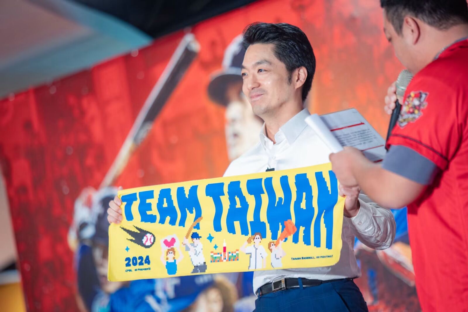 球迷亞運秀「Taiwan」毛巾遭阻　蔣萬安挺不需道歉：世界認識我們就叫台灣