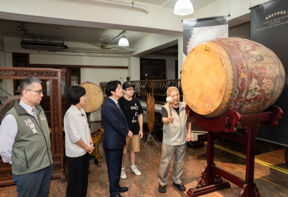 蘇巧慧偕賴清德參訪「响仁和鼓藝工坊」　盼世界聽見新北的聲音