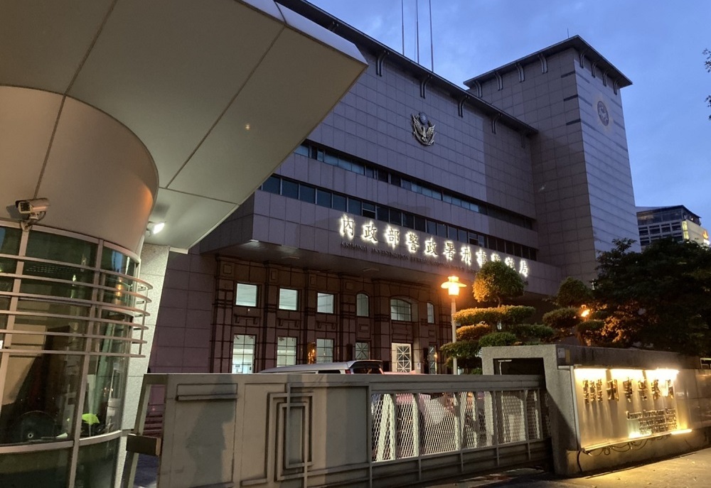 假冒學會理事長　電子郵件換line再要求匯款詐財