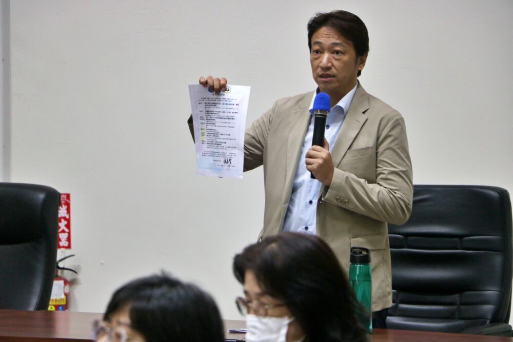 簽署花蓮教育界10點訴求　魏嘉賢承諾降低師生比、補足專業支持人力