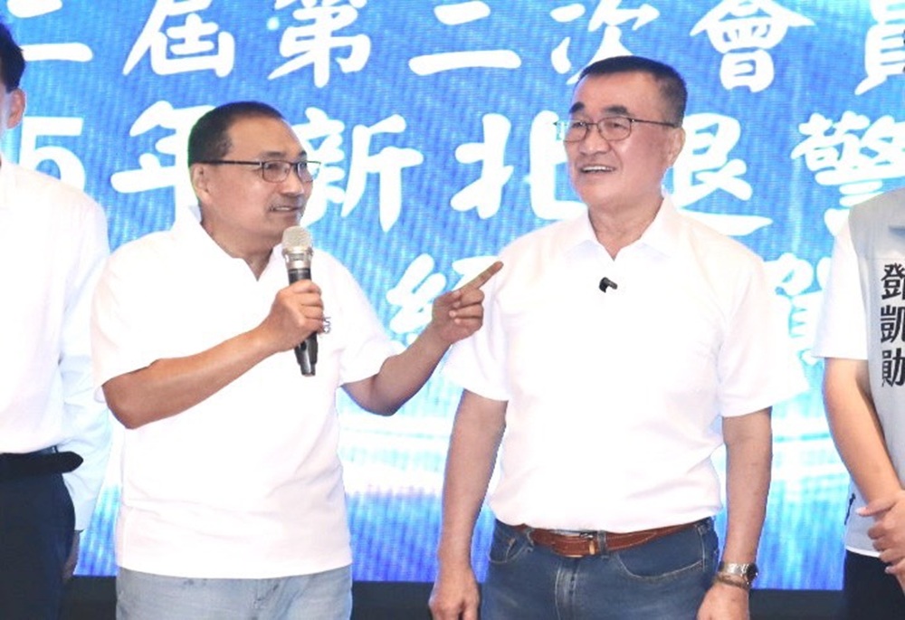 侯友宜退警大會喊話「愛警察就支持李四川」　現場共鳴：新北要接棒
