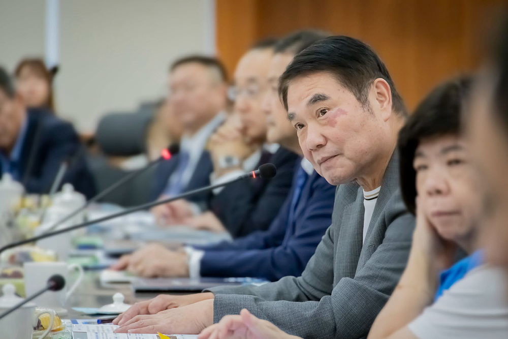 為2027台灣燈會接駁爭取增加高鐵運能　鍾東錦：讓苗栗人坐得更方便
