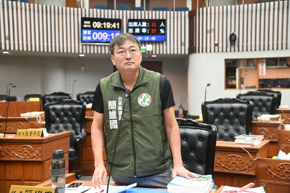 簡維國轟台東消防備勤冷氣竟「使用者付費」　盧東發允諾：不跟同仁收費