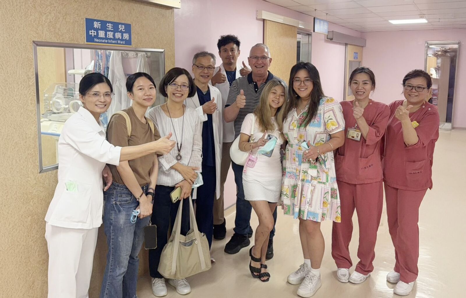 澳洲女孩尋根尋到台北醫院！   原來醫護當了4個月「暫時爸媽」