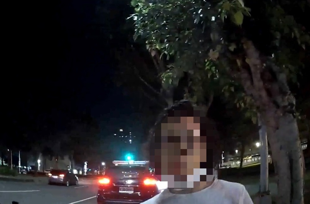 64歲女機車騎士涉闖紅燈　酒測超標逾3倍涉酒駕辯吃薑母鴨