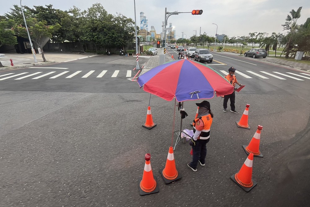 好市多接駁車實測15分鐘僅2人搭　義交守路口「站空班」挨批浪費
