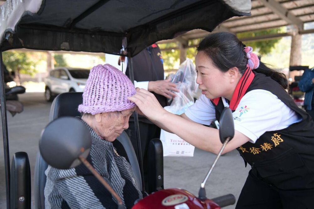 徐榛蔚打造花蓮友善高齡城市　今宣布調升116年多項敬老補助