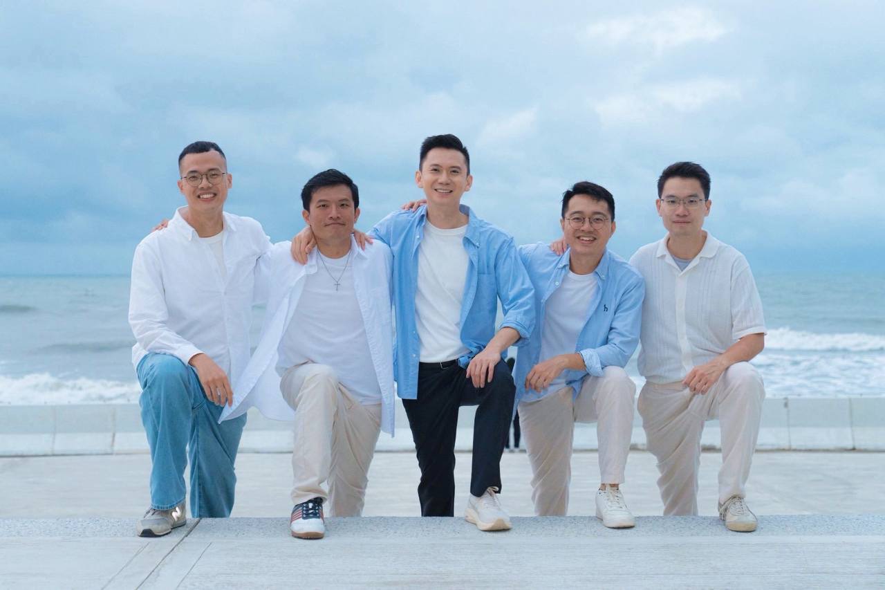 鄭朝方領軍「竹北F4」亮相　各領域素人參政為竹縣注入新力量