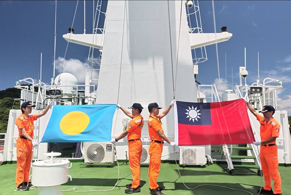嘉義艦聯合升旗典禮　見證台灣帛琉兩國深厚邦誼