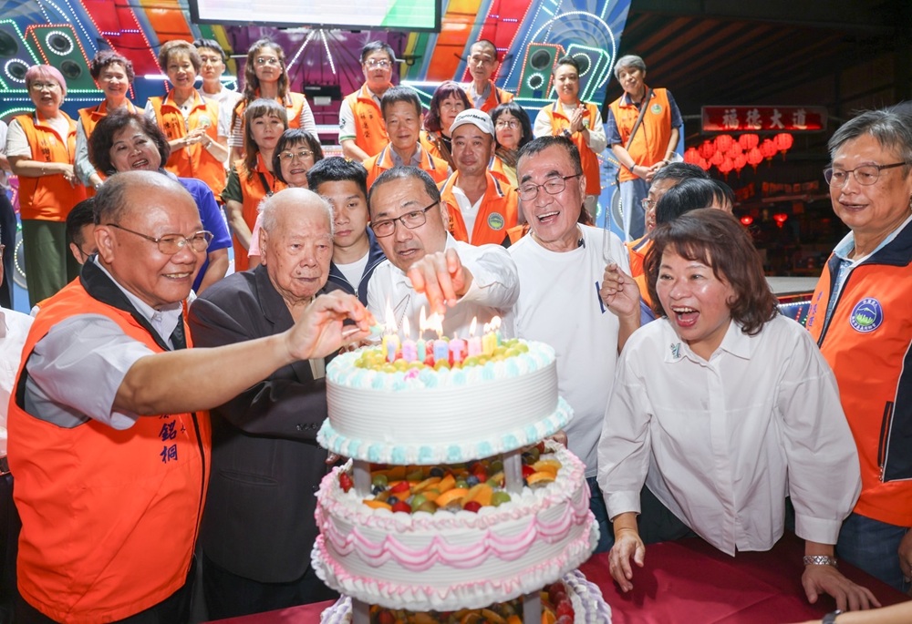 侯友宜合體黃敏惠催票 大讚李四川值得新北信任 6 248261012a09