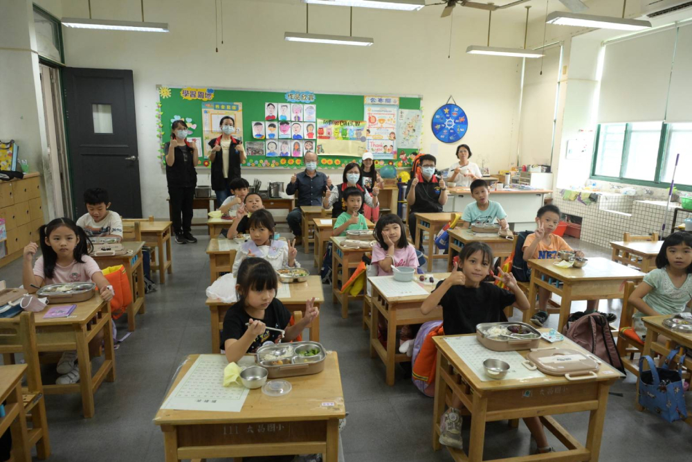 完善孩子教育支持！花蓮「零元上學」延伸至大專院校 13