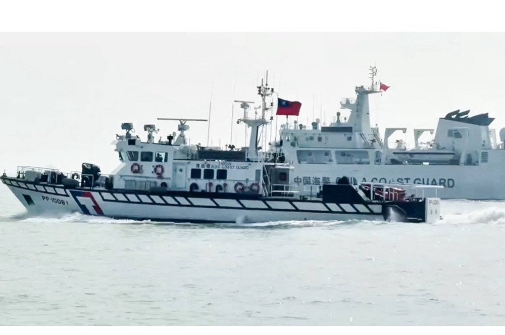 中國海警灰帶襲擾破壞海域秩序　海巡艇全力守護國家主權