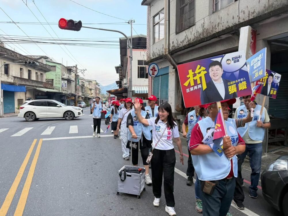 吳萬德陪瑞穗掃街　張峻承諾建立13鄉鎮夥伴關係