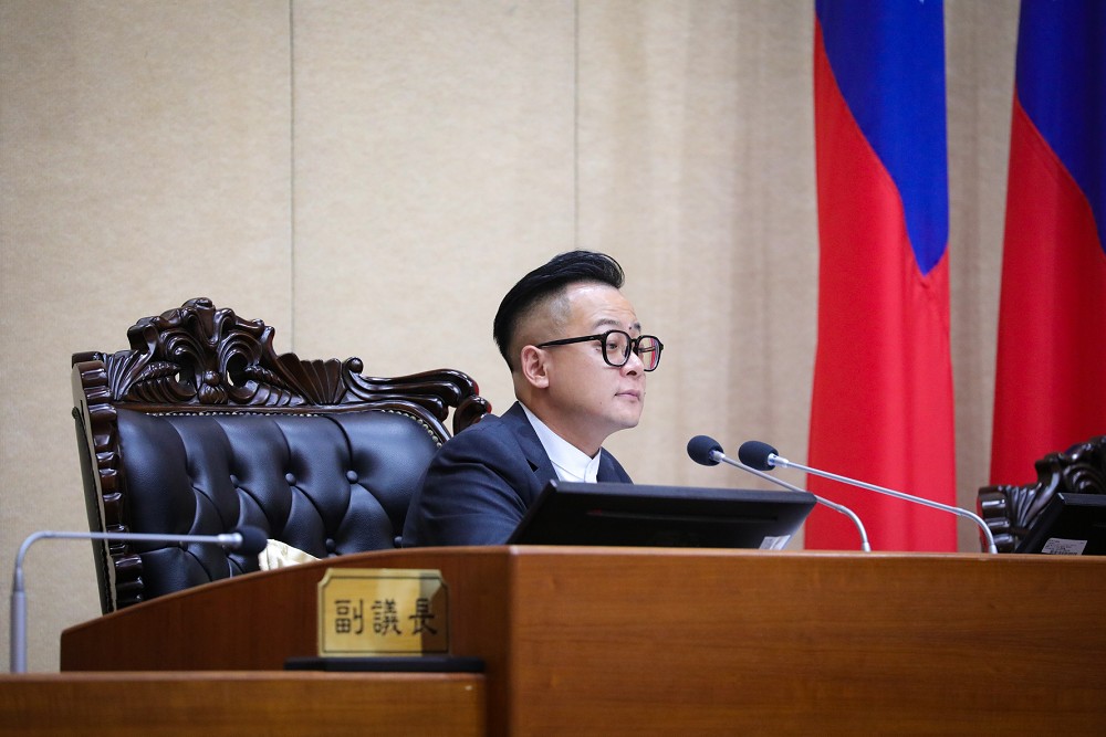 任內最後一次主持議會　童子瑋引黃珊珊金句勉勵議員
