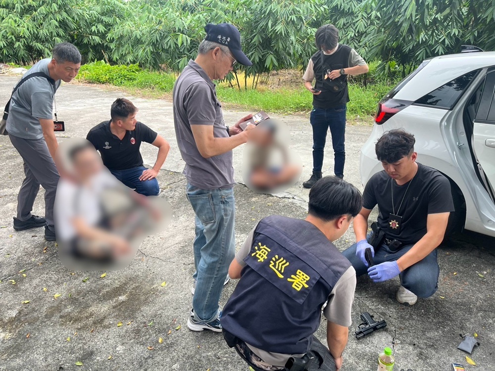 土地公廟前交易槍彈　海巡員現身逮人起獲改造槍枝