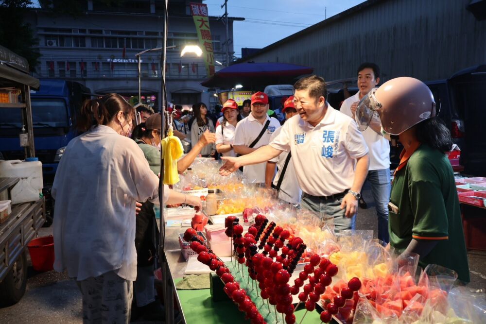 張峻掃街壽豐夜市獲讚聲　重申不舉債普發1萬、振興經濟