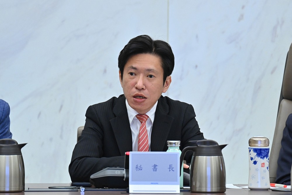 「切蛋糕」比喻藍白修《老福法》預算排擠　張惇涵籲朝野三思而後行