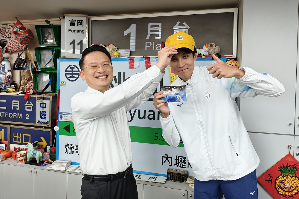 睽違60年金牌是自家學弟　蘇俊賓手繪明信片集氣讓「小桃帽」發揮魔力