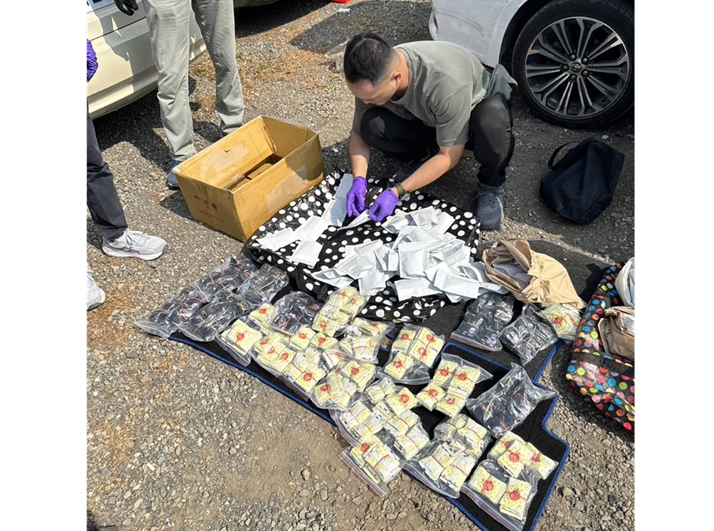 權利車成毒品移動據點　警逮8人起獲市值500萬餘元毒品