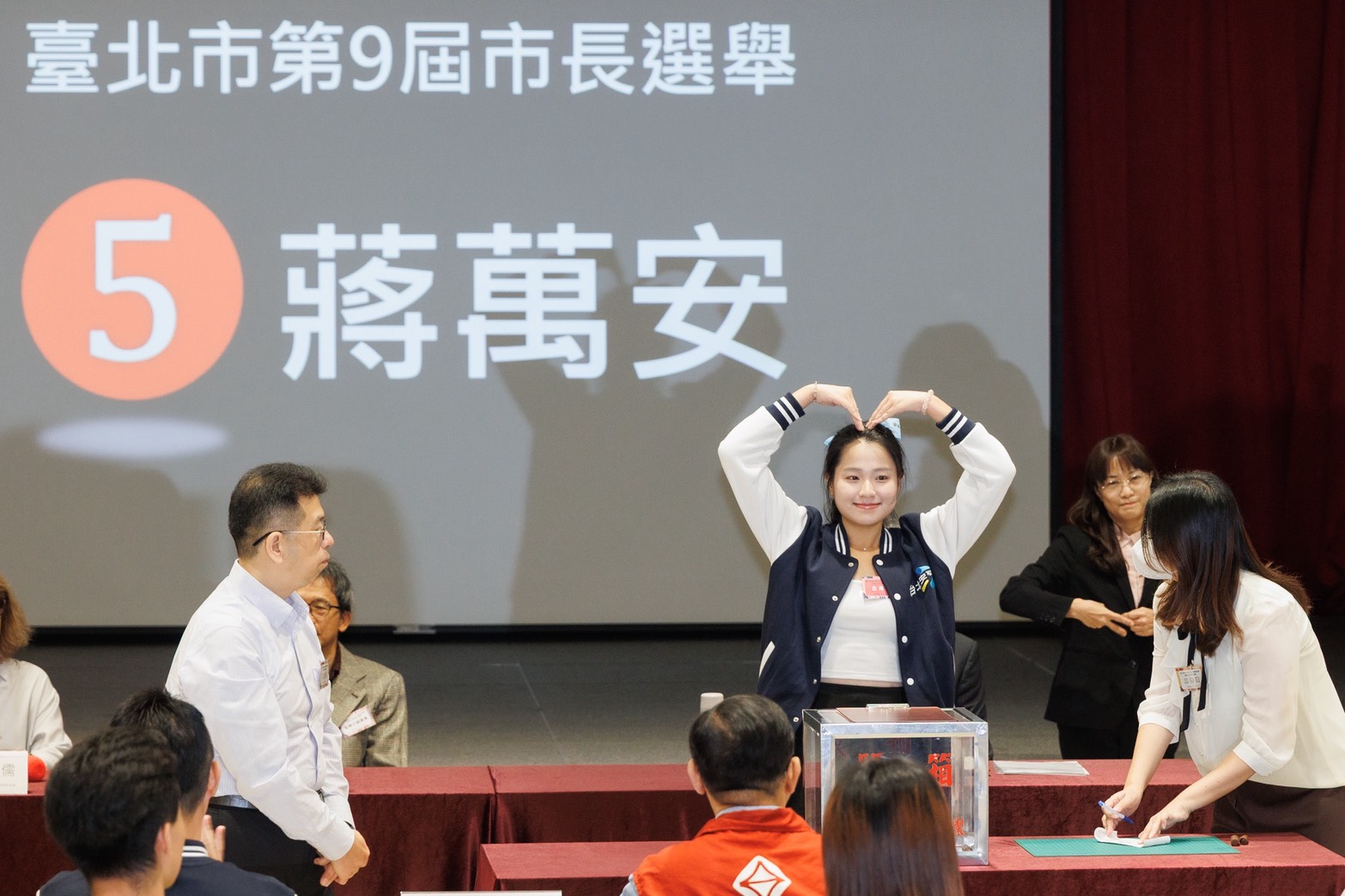 洋流變調酸代抽籤女孩「北韓風」　蔣萬安氣憤不捨轟：粗暴霸凌