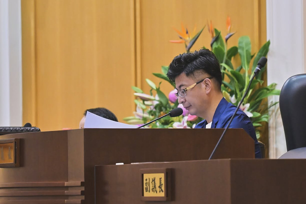 謝典霖收押「母代出征」　憂競總成立無主角、拚11月交保