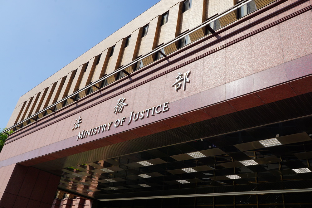 國中生割頸案引發少事法爭議　新修增加被害人訴訟參與制度、提高假釋門檻
