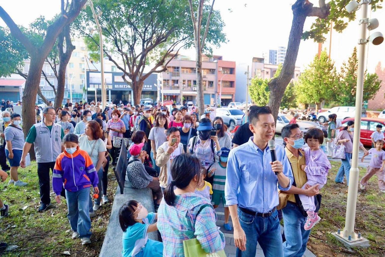 讓警察同仁也能「森呼吸」　鄭朝方率百位市民走讀