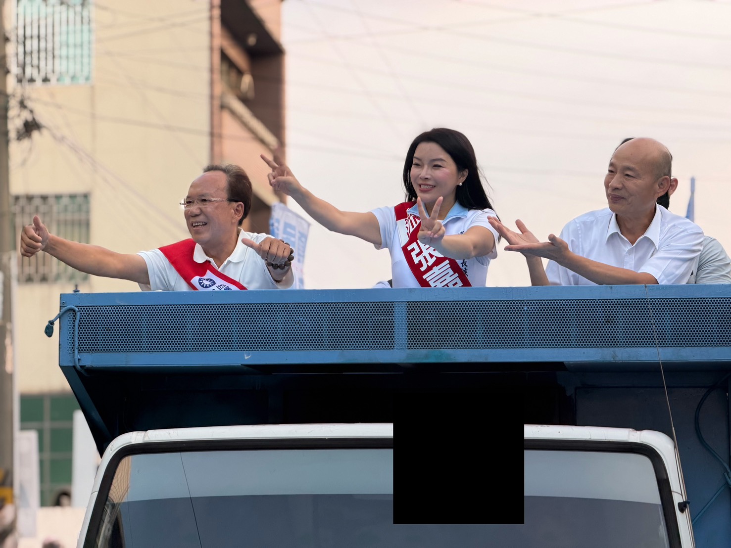 西螺女婿韓國瑜回娘家　合體張嘉郡車隊掃街