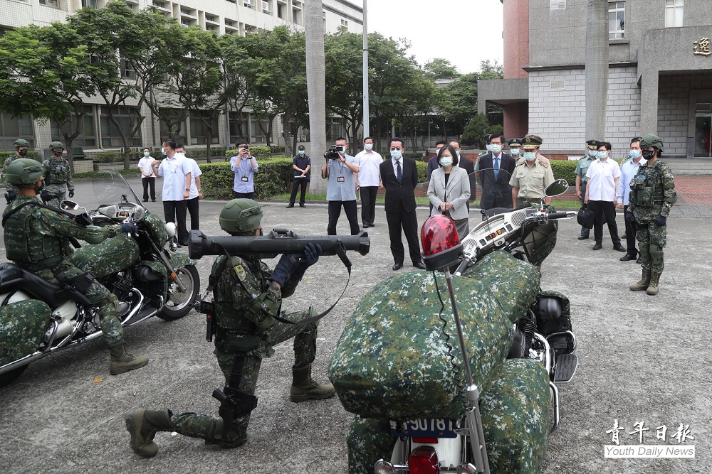 520後首發／總統視導憲指部 快反連數位迷彩塗裝機車首度曝光 15