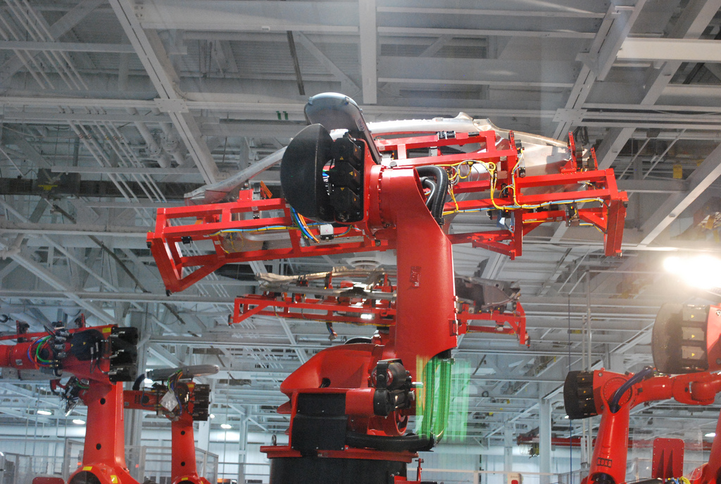 特斯拉Model 3要上市了，機器人生產線就位