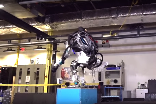軟銀接手波士頓動力 機器人Altas已可「後空翻」