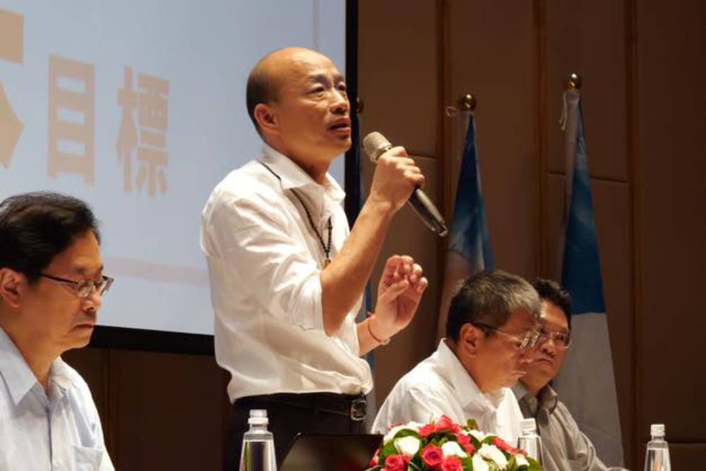 質疑台南治水成效！韓國瑜稱「竟拜託高雄市長解決」 網友：打臉打到手痠 33