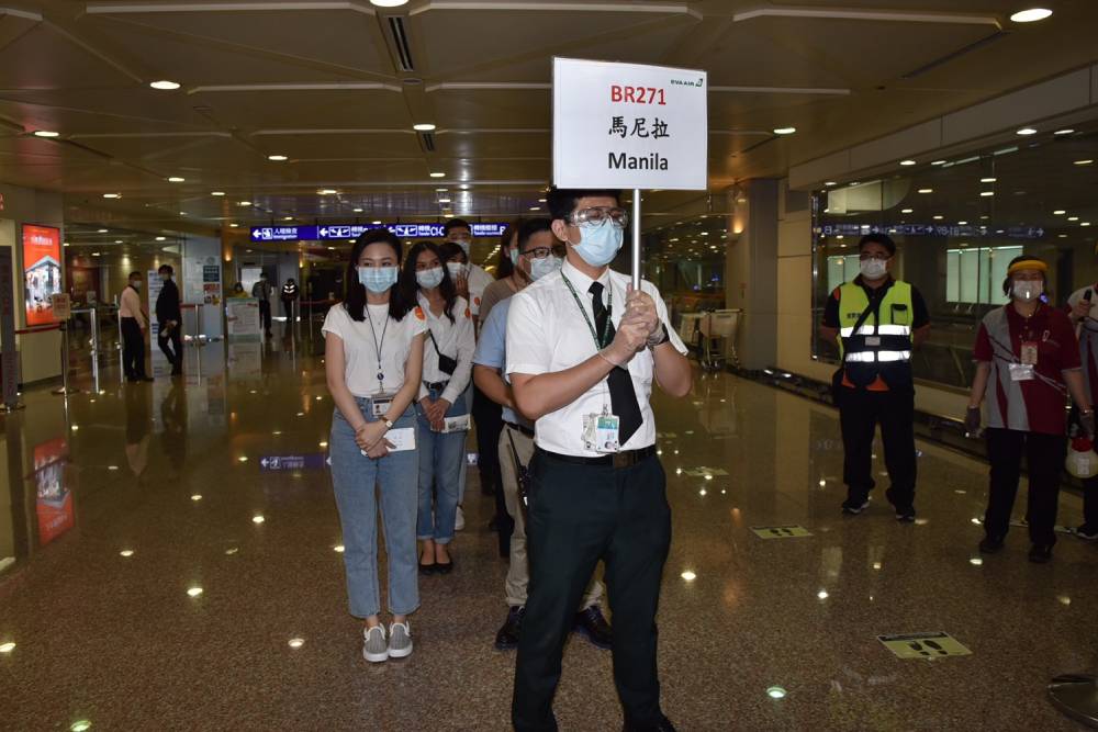 把關！桃機布署轉機動線 交通部次長祁文中給肯定 9