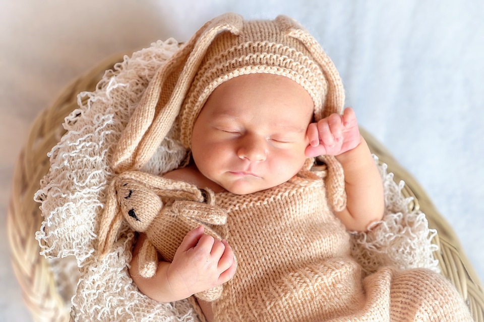 嬰兒猝死症候群年奪23命  一張圖秒懂孩子怎麼睡才安全！