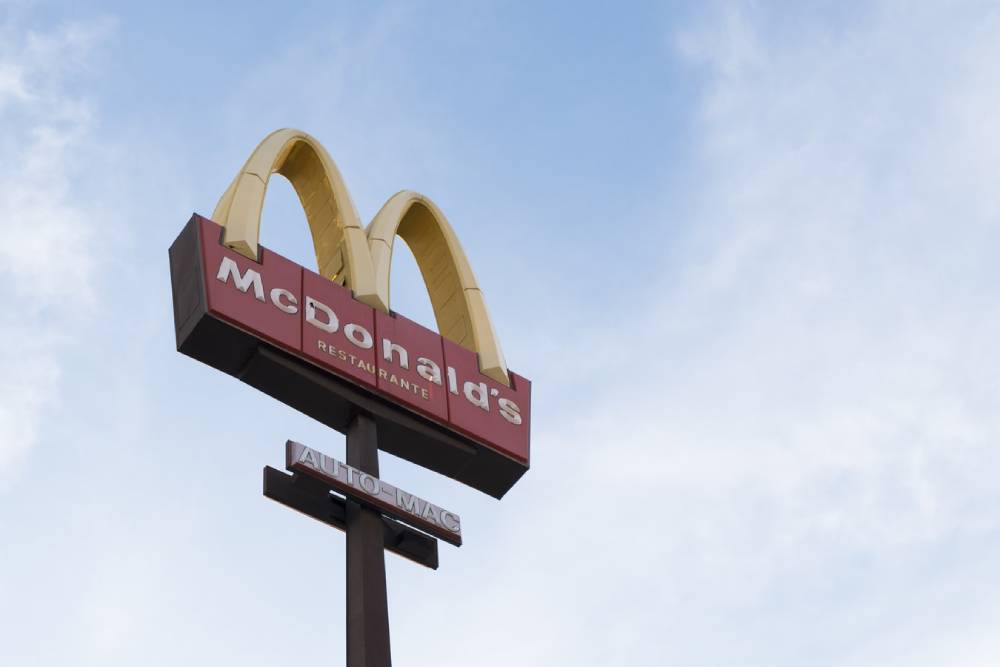 速食龍頭加入戰場！麥當勞賣起「素肉漢堡」 加拿大月底試賣