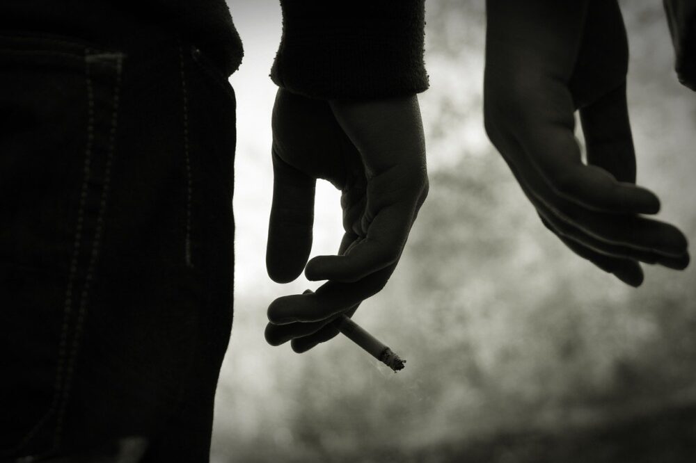 台青少年紙菸、電子煙使用率首見雙升！  害吸菸率高13倍大魔王是它