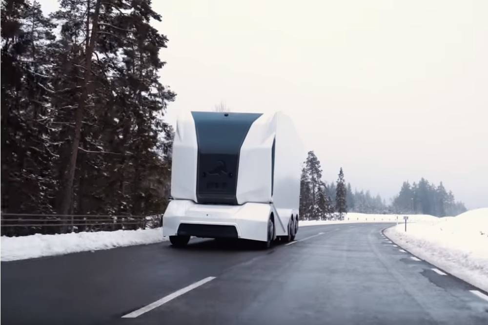 全球首例！瑞典無人卡車獲營運許可 正式上路送貨